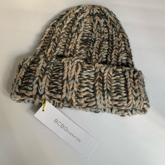 BCBG Winter hat - Picture 1 of 5